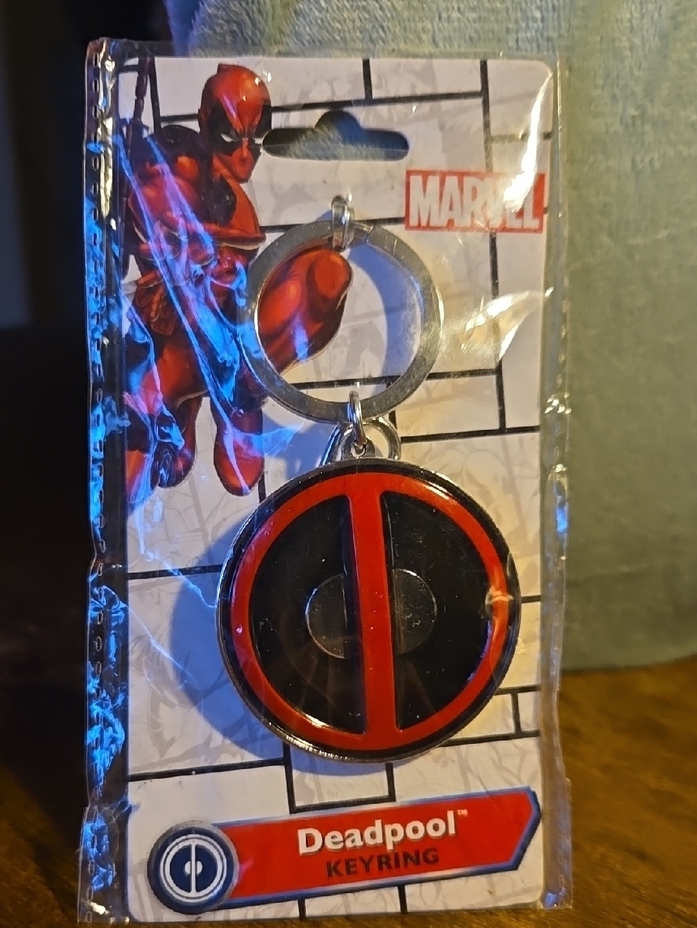 Marvel Deadpool Black and Red Circular Logo Keyring